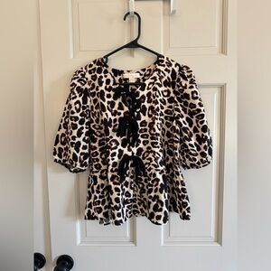 EUC Monteau tie-front animal print top L